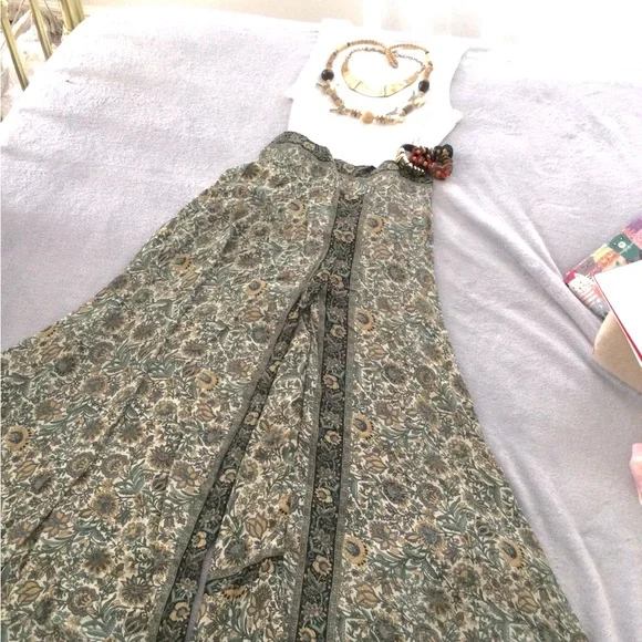 Palazzo Pants - Picture 1 of 4